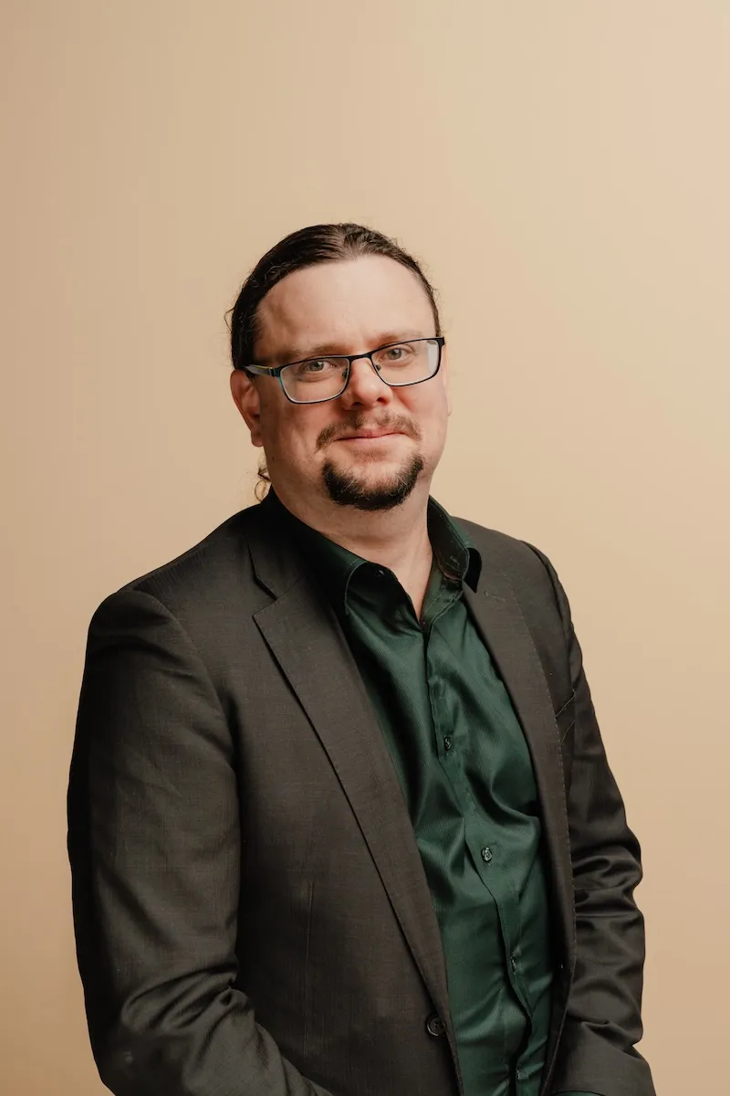 Tim Macready - CIC